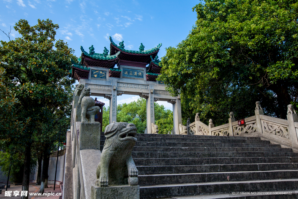 岳阳楼景区 北通巫峡