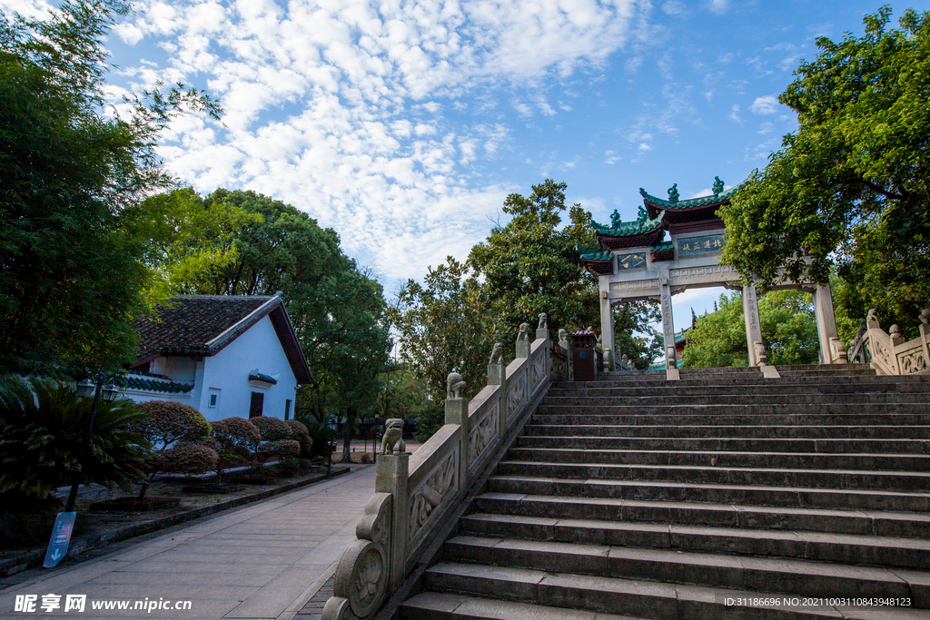 岳阳楼景区 北通巫峡