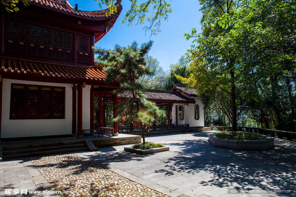 岳阳君山岛景区 朗吟亭