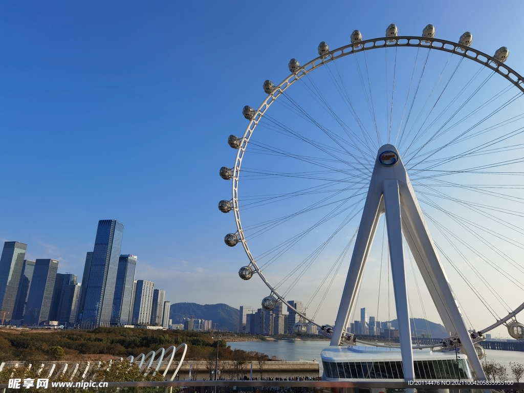 深圳港湾摩天轮建筑