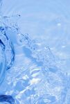 水
