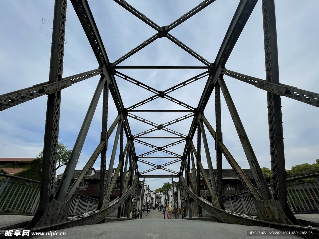 上海影视乐园旧式铁桥
