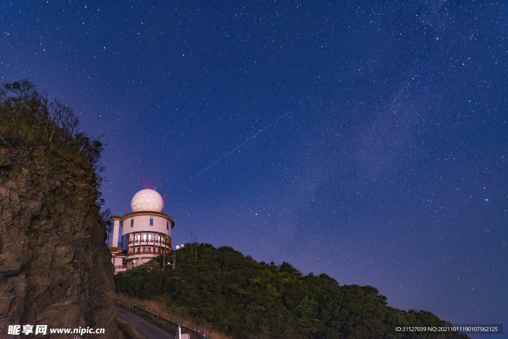 气象台银河星空