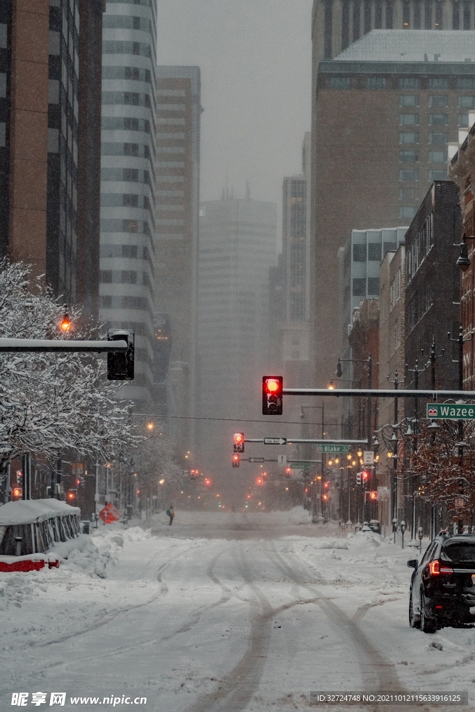 雪中街道