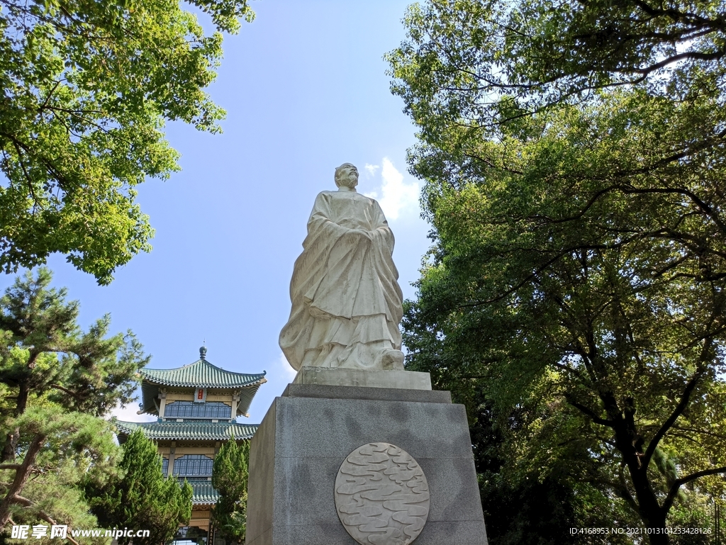 武汉东湖 屈原雕像