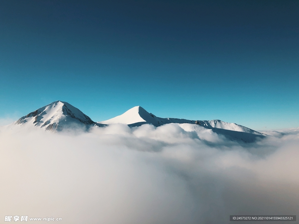 山 