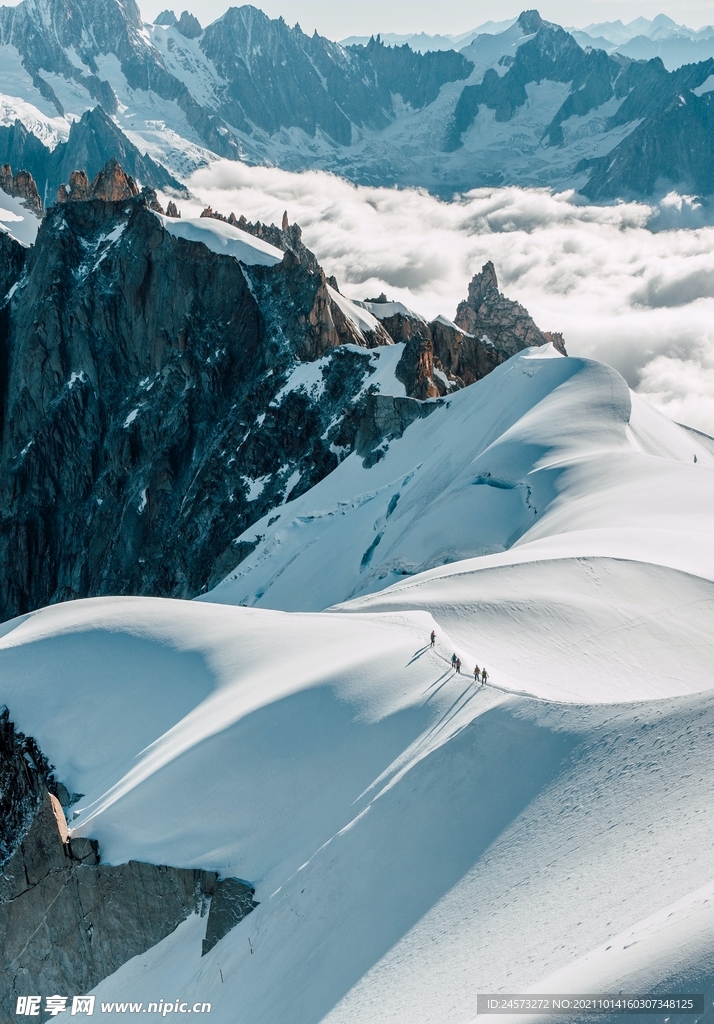 山 