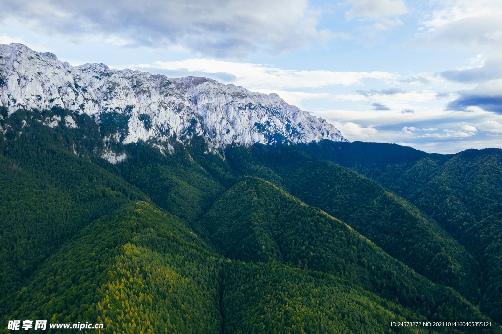山 