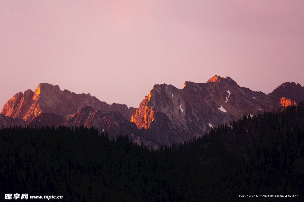 山 