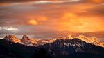 山 