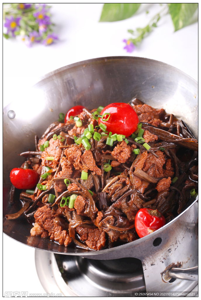 干锅牛肉           