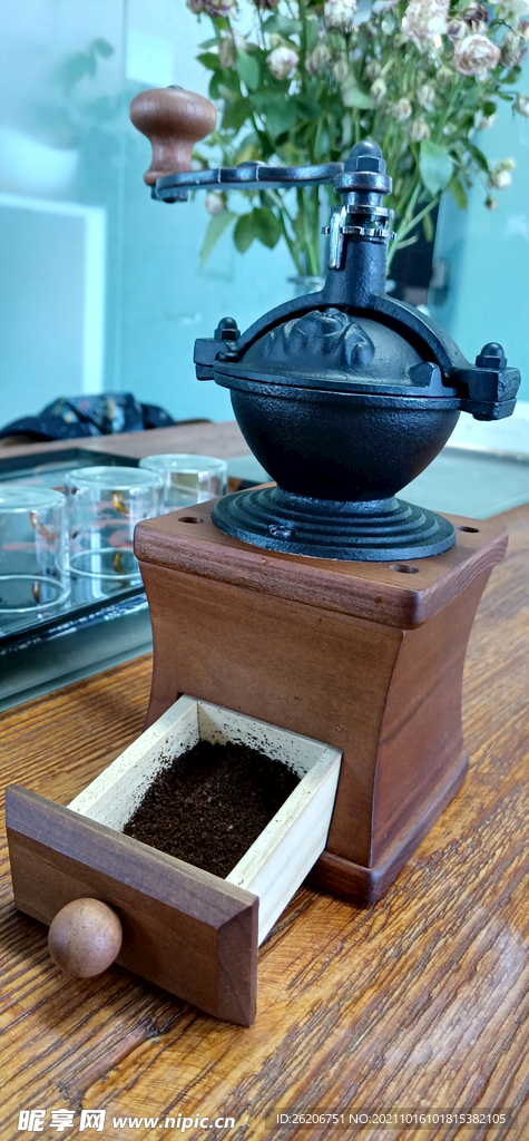 手工研磨咖啡研磨器咖啡末