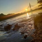河边夕阳