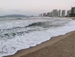双月湾大海海浪海潮