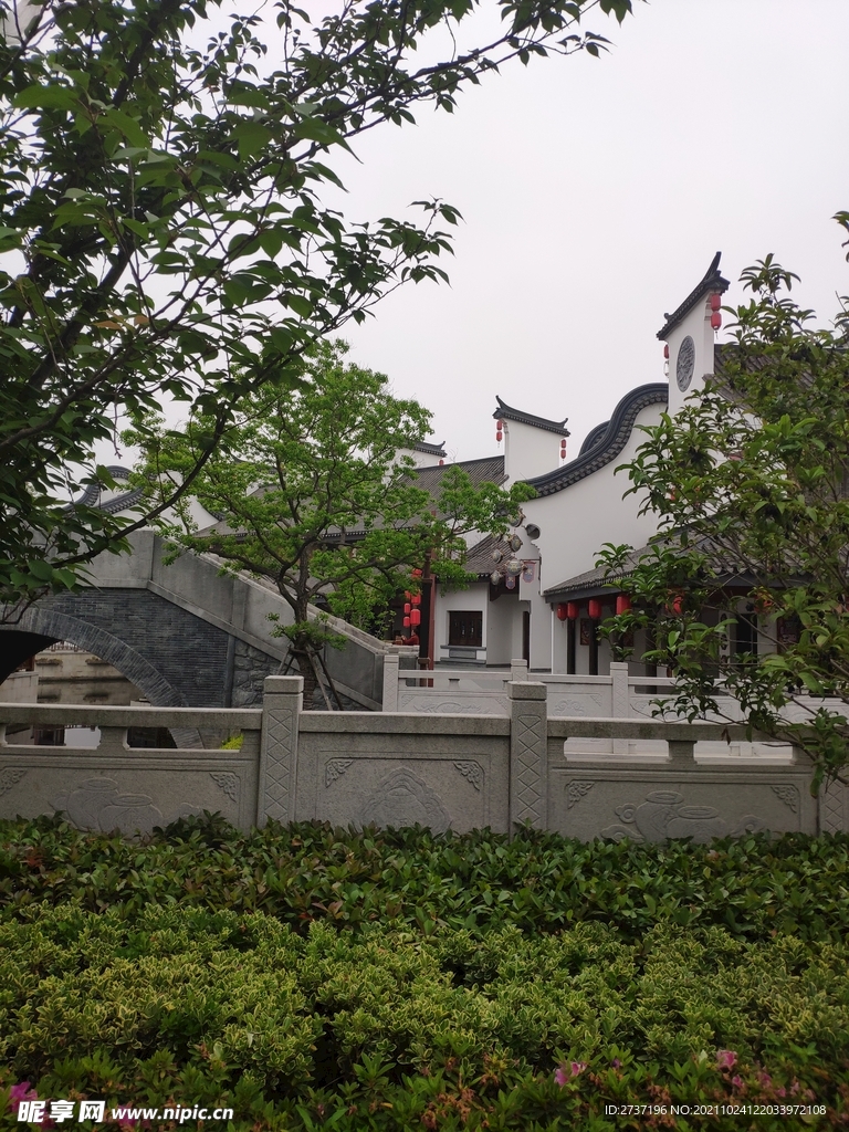 融创建筑