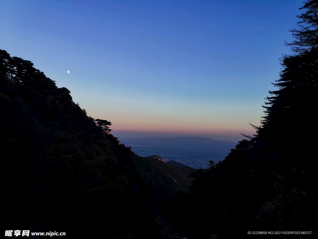 泰山山峰