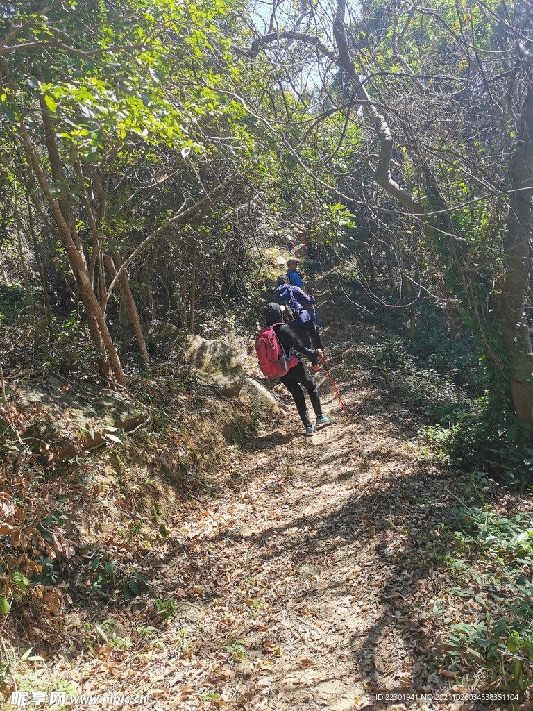 爬山