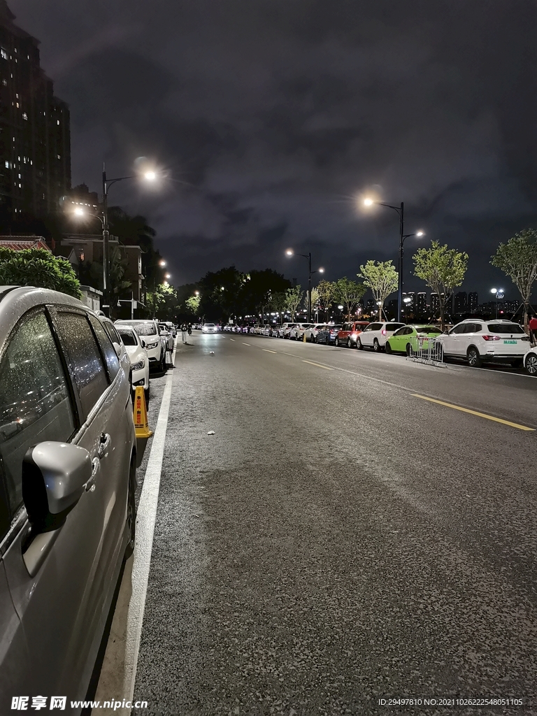 马路夜景