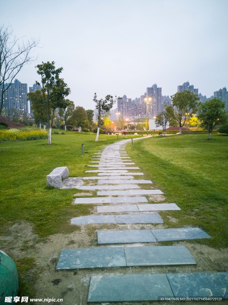 小区园林草地风景