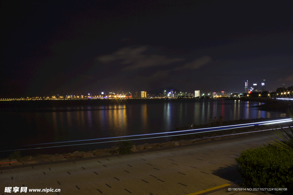 夜景 海边 繁华都市 城市风光