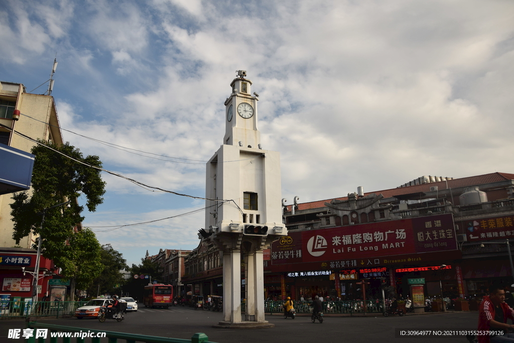 泉州西街钟楼街景