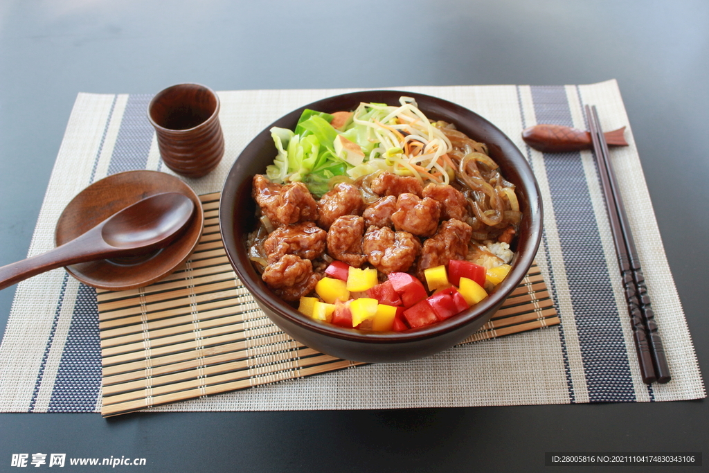 肉段套餐饭