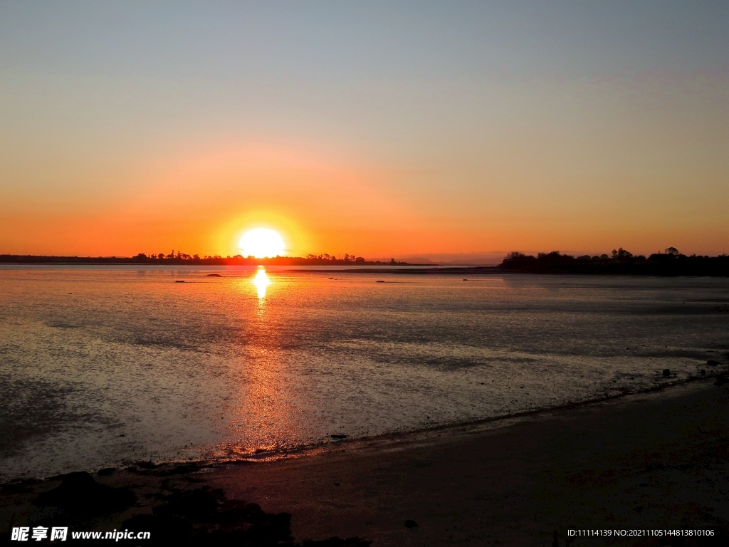 海滨夕阳风景