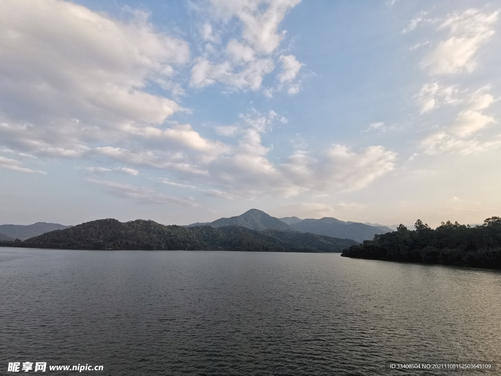 江边风景