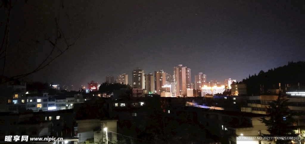 普定夜景