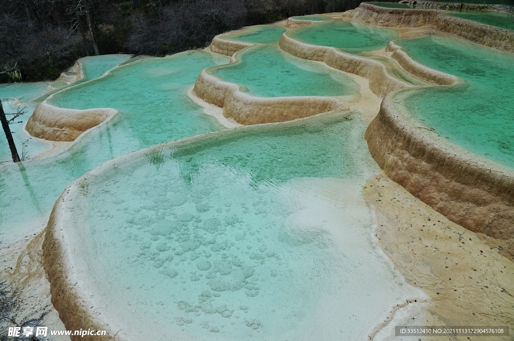 绿水盐田