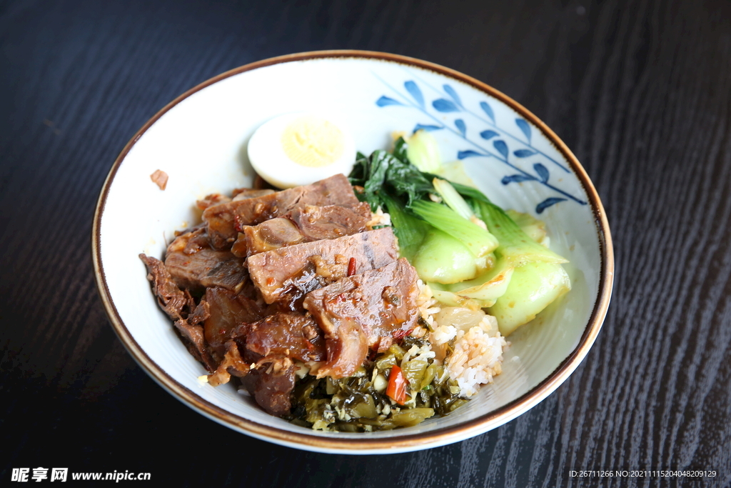 酱香牛肉饭