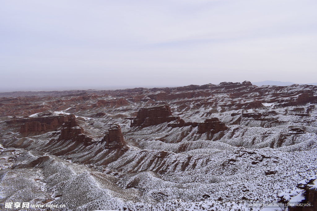 平山湖地质公园大峡谷雪景 