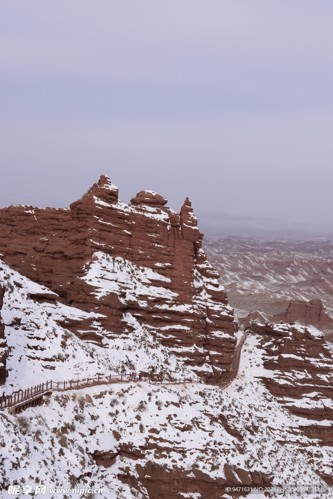平山湖地质公园大峡谷雪景 