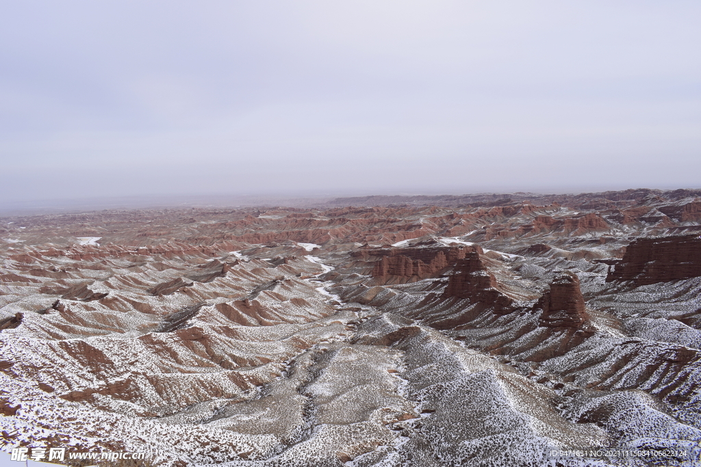 平山湖地质公园大峡谷雪景 