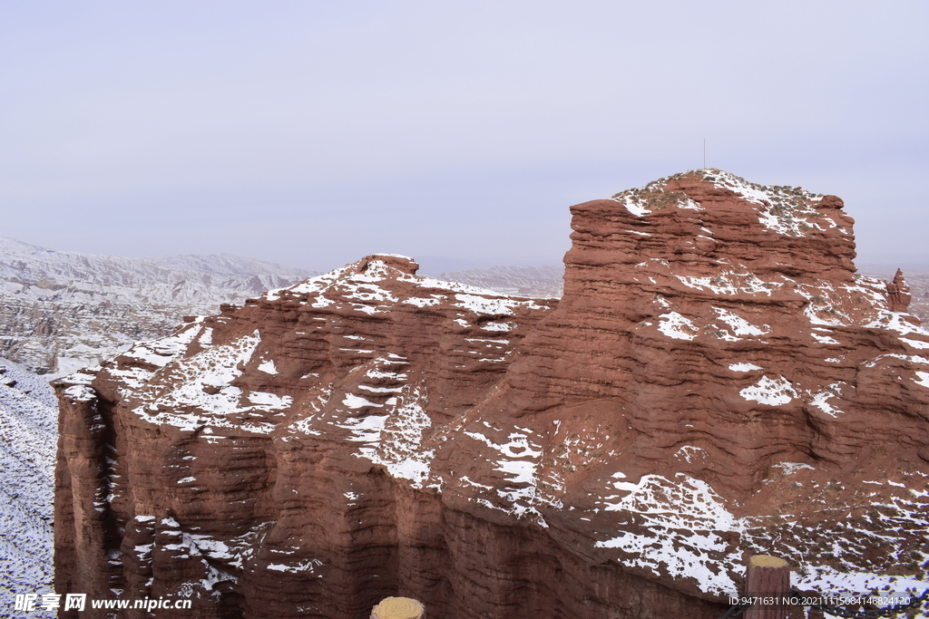 平山湖地质公园大峡谷雪景 