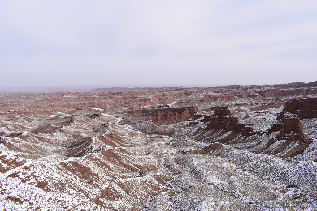 平山湖地质公园大峡谷雪景 