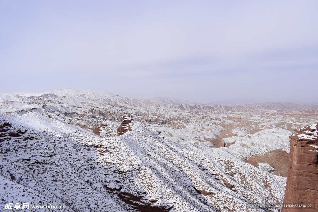 平山湖地质公园大峡谷雪景 