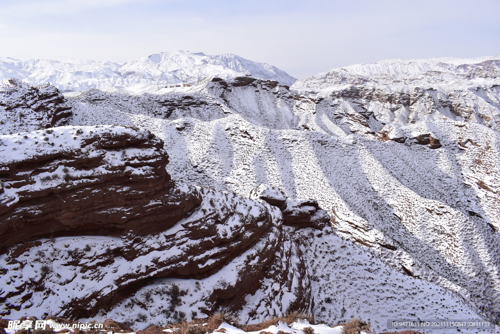 平山湖地质公园大峡谷雪景 