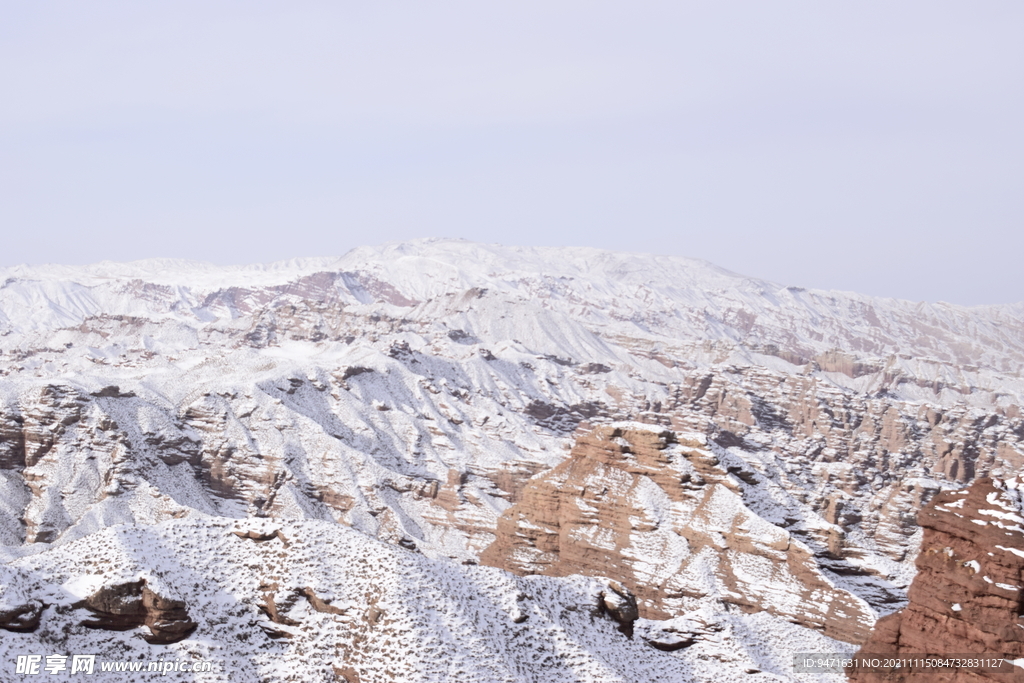 平山湖地质公园大峡谷雪景 