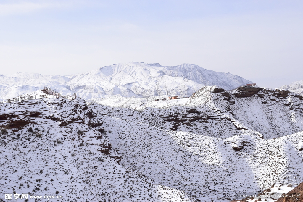 平山湖地质公园大峡谷雪景 