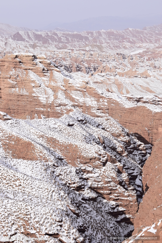 平山湖地质公园大峡谷雪景 