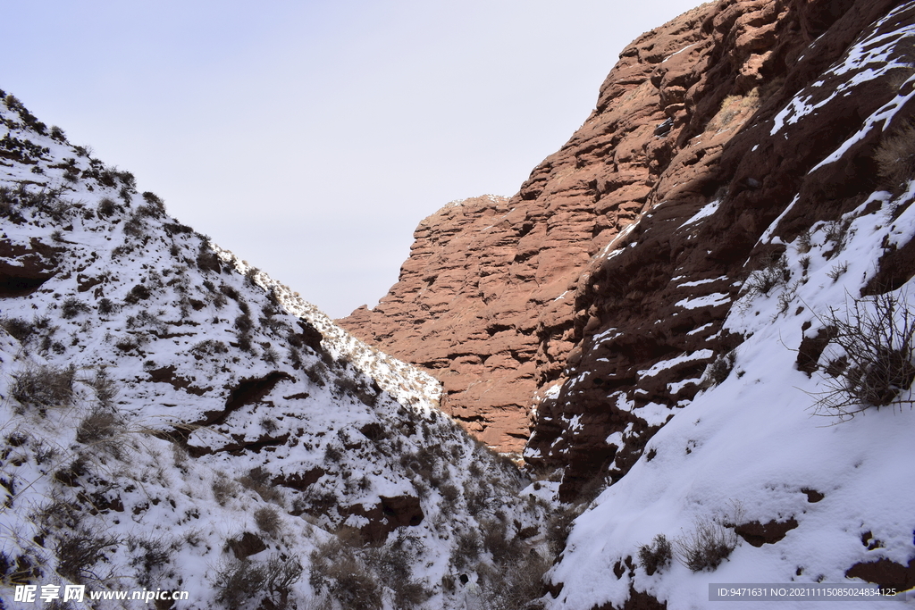 平山湖地质公园大峡谷雪景 