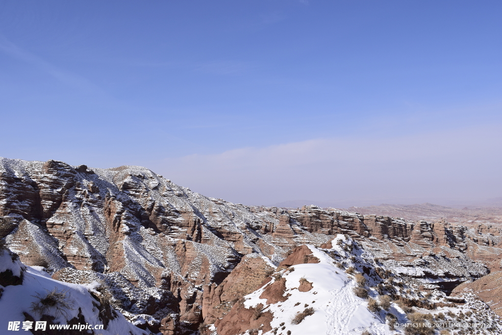 平山湖地质公园大峡谷雪景 