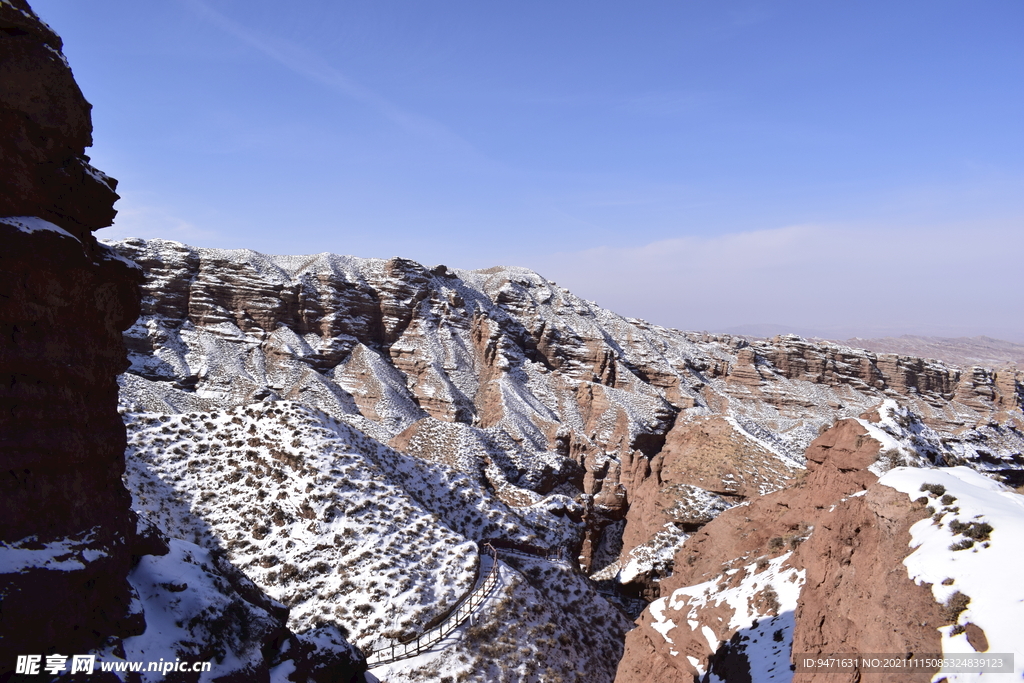 平山湖地质公园大峡谷雪景 