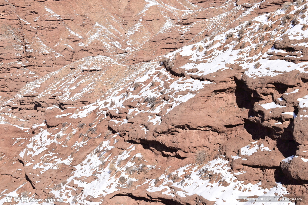 平山湖地质公园大峡谷雪景 