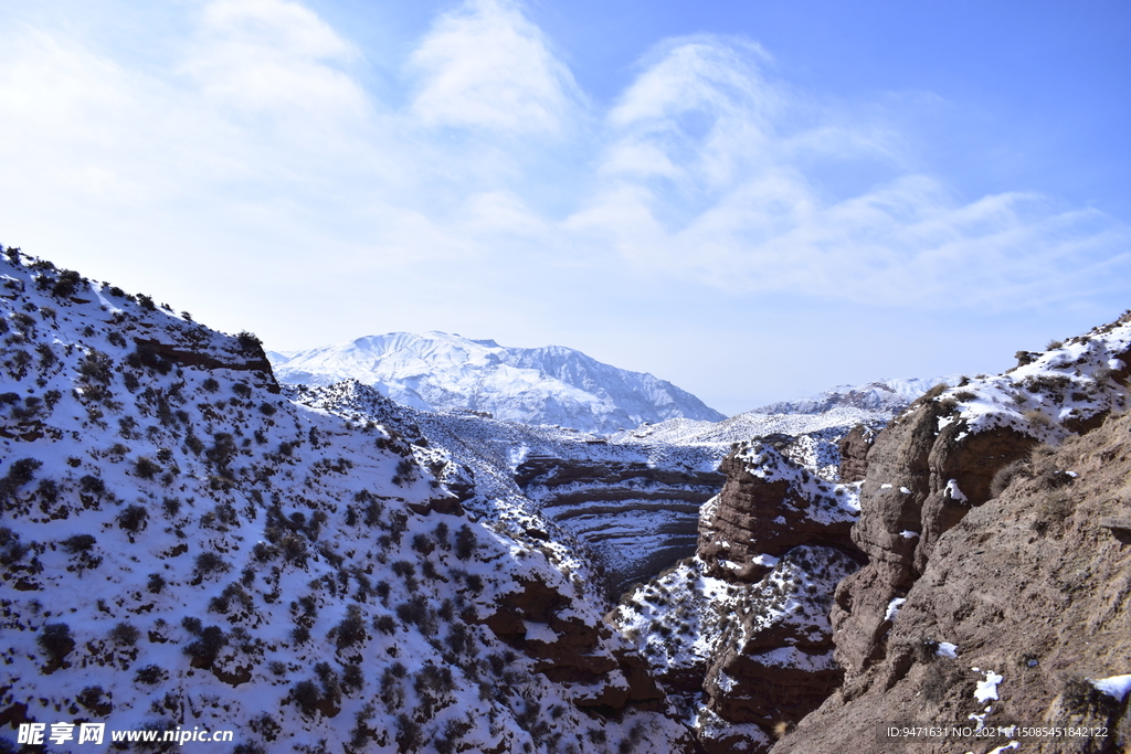 平山湖地质公园大峡谷雪景 