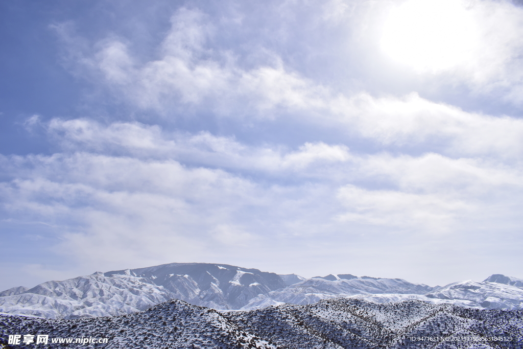平山湖地质公园大峡谷雪景 