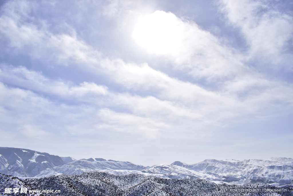 平山湖地质公园大峡谷雪景 