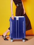 拉杆箱旅行箱背景蓝色箱子模特
