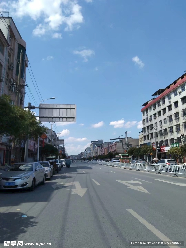 道路边